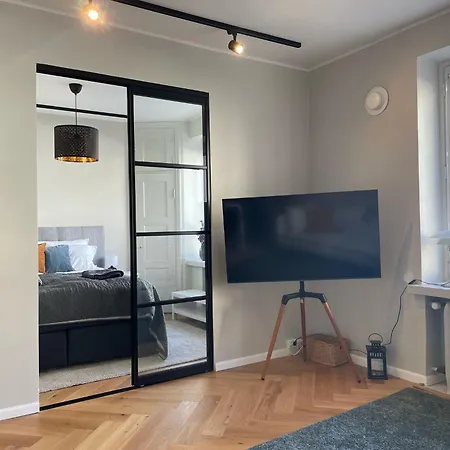 Luxury 2bdr In Center With Free Parking *